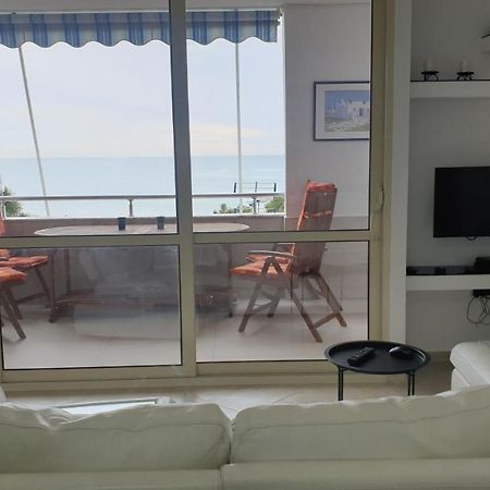 M&I Beach Apartment With Sea View Драч Екстериор снимка