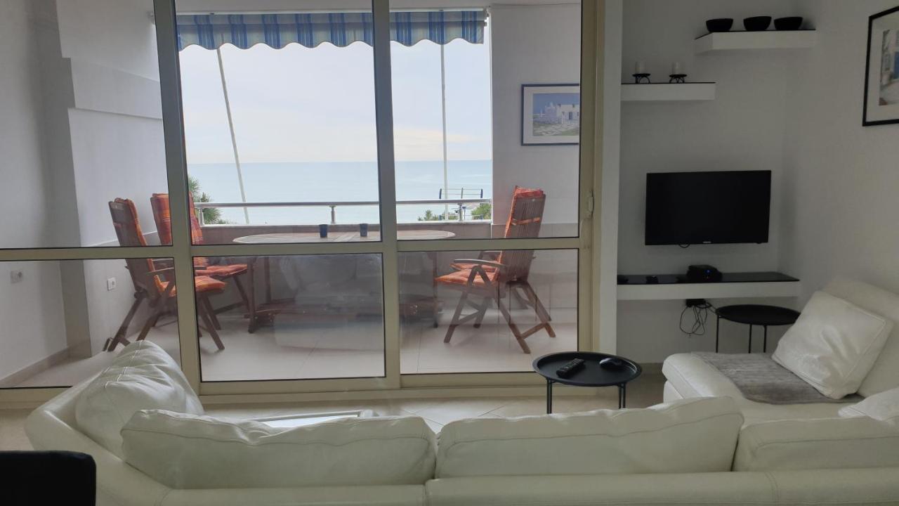 M&I Beach Apartment With Sea View Драч Екстериор снимка