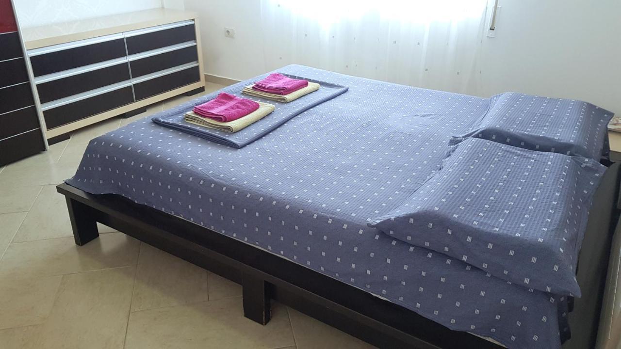 M&I Beach Apartment With Sea View Драч Екстериор снимка