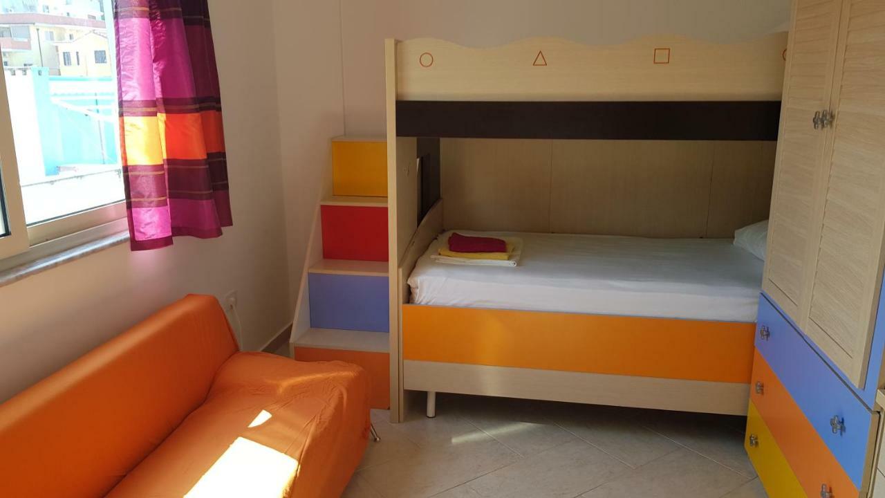 M&I Beach Apartment With Sea View Драч Екстериор снимка